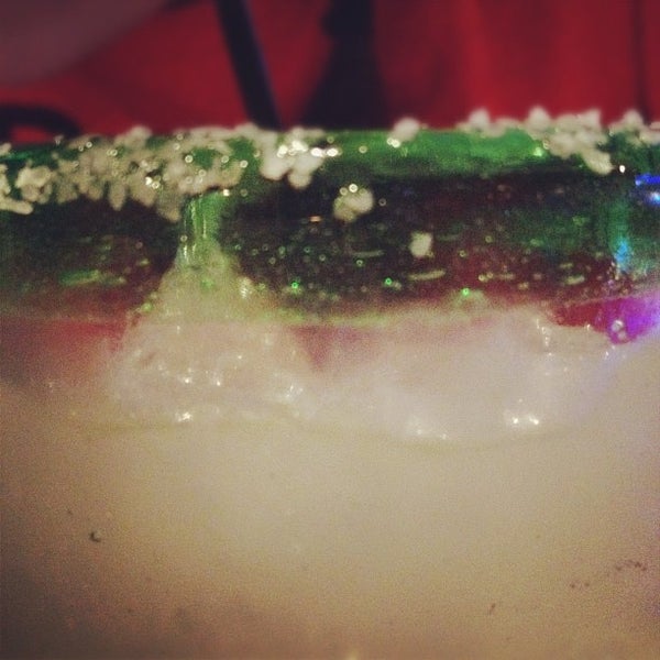 Photo taken at Chili&#39;s Grill &amp; Bar by Alex B. on 2/11/2012