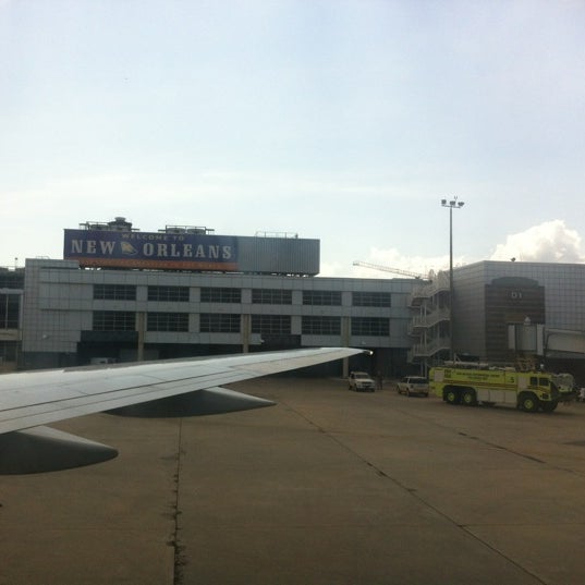 Photo taken at Louis Armstrong New Orleans International Airport (MSY) by Robert E. on 3/16/2012