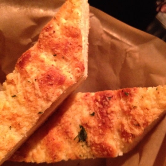 No need for appetizers. Free flatbread with herb-infused olive oil is fantastic.