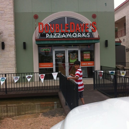 4/15/2012 tarihinde Ignacio P.ziyaretçi tarafından DoubleDaves Pizzaworks - San Antonio'de çekilen fotoğraf