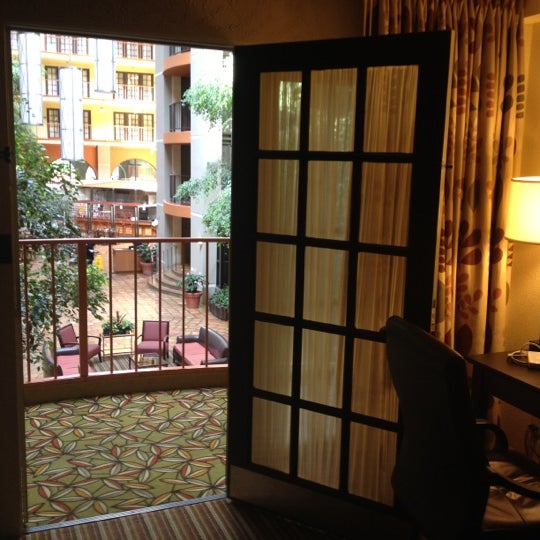 Foto tirada no(a) DoubleTree Suites by Hilton Hotel Omaha por Jeremy K. em 5/14/2012