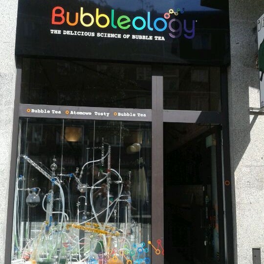 Photo taken at Bubbleology by Piotr J. on 5/27/2012