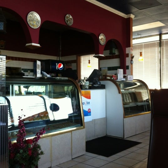 Кафе в 438 корпусе. Nutland кафе. Ip kuznetsov n. Уличные кофейни в москве. Кафе в 438 корпусе.