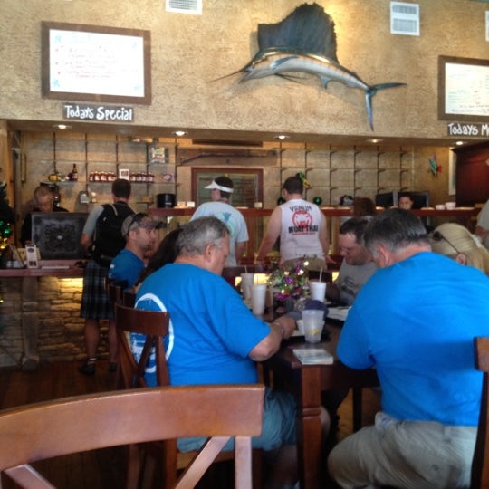 7/21/2012 tarihinde JoAnn J.ziyaretçi tarafından Uncle Mick&#39;s Cajun Market &amp; Cafe'de çekilen fotoğraf