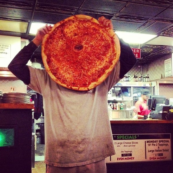 5/10/2012에 Dan S.님이 Andolini&#39;s Pizza에서 찍은 사진