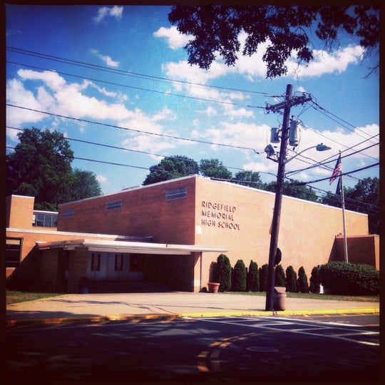 Ridgefield Memorial High School 555 Walnut St