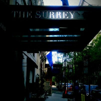 Foto tirada no(a) The Surrey por Camia J. em 4/18/2012