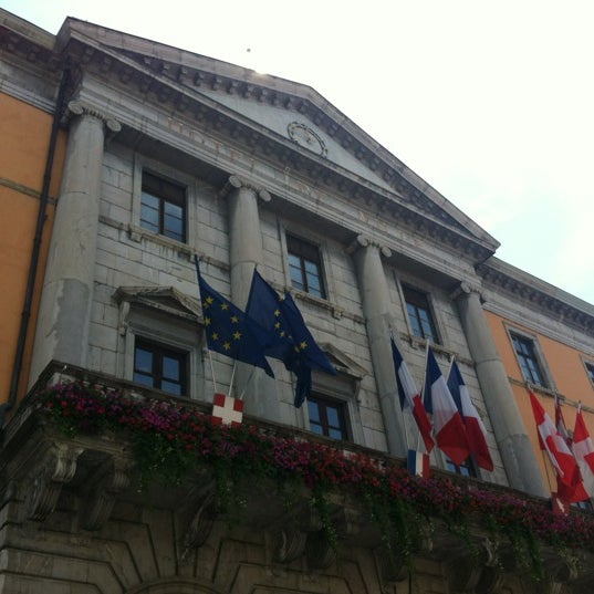 รูปภาพถ่ายที่ Hôtel de Ville d&#39;Annecy โดย Baptiste เมื่อ 7/22/2012