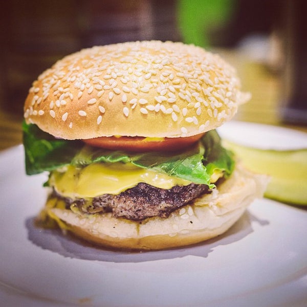 9/8/2012にKacy J.がBobby&#39;s Burger Palaceで撮った写真