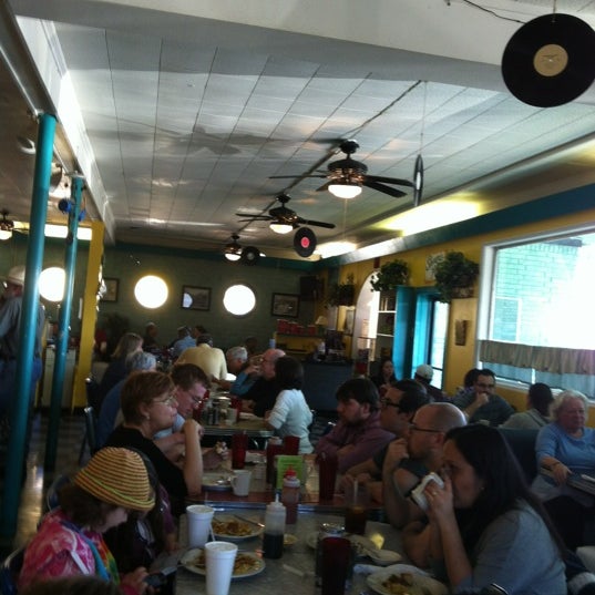 Foto tirada no(a) Austin Diner por Andy S. em 2/26/2012