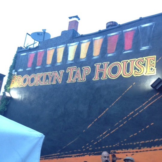 9/1/2012 tarihinde Dondyziyaretçi tarafından Brooklyn Tap House'de çekilen fotoğraf