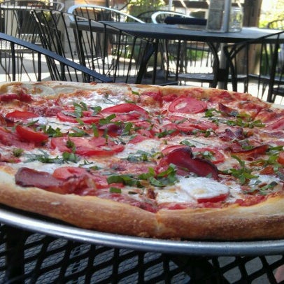 8/18/2012にNichole B.がParQ Pizza + Barで撮った写真