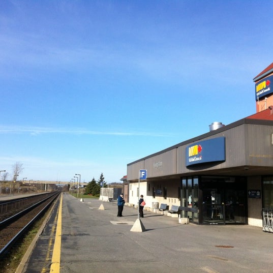 VIA Rail Kingston Kingston'da Tren İstasyonu