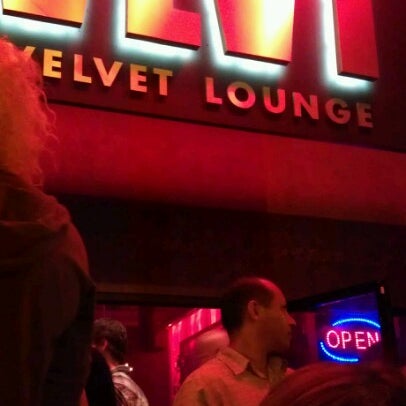 Foto tomada en VLVT | Velvet Lounge  por Kaiser el 8/11/2012