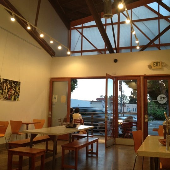 Photo taken at Bru Coffeebar by Ross P. on 7/13/2012