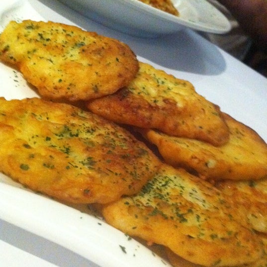 5/6/2012 tarihinde Bernardo T.ziyaretçi tarafından Restaurante Dona Florinda'de çekilen fotoğraf