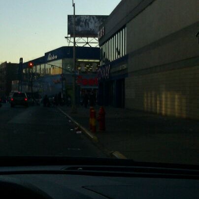 Foot Locker - West Bronx - 2 tips from 215 visitors