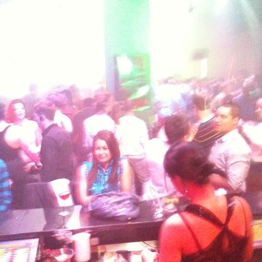 Foto diambil di Liquor Store Ste-Foy, Resto-Nightclub oleh DJ AzYz B. pada 4/10/2012