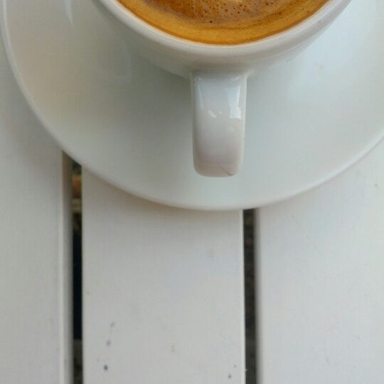 รูปภาพถ่ายที่ Cup Up coffee โดย Robert Š. เมื่อ 7/27/2012