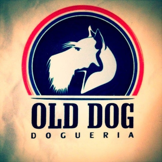 Das Foto wurde bei Old Dog Dogueria von Guilherme K. am 3/15/2012 aufgenommen