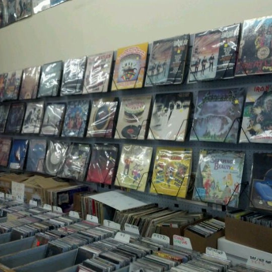 Lovell's Records & Tapes Uptown Whittier 11 tips