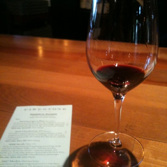 Foto tomada en Firestone Vineyard &amp; Winery  por Kayleigh A. el 4/11/2012