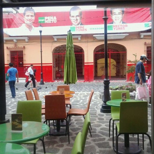 5/19/2012 tarihinde enrique v.ziyaretçi tarafından Plaza Gastronómica San José'de çekilen fotoğraf