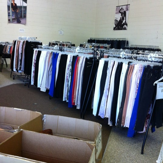 J Brand Factory Outlet - Downtown Los 