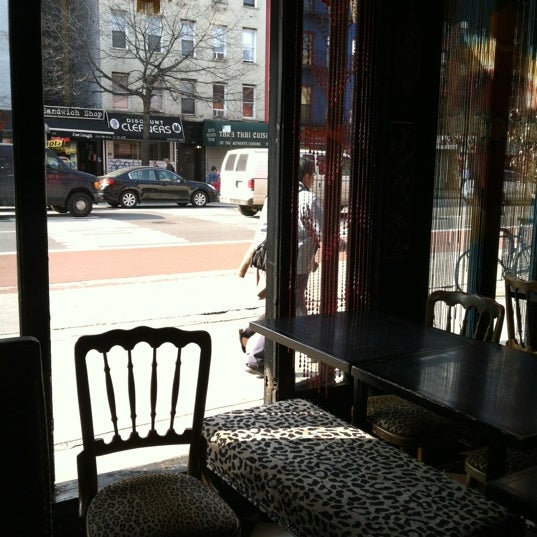 3/13/2012にBloria T.がSimone Martini Bar &amp; Cafeで撮った写真