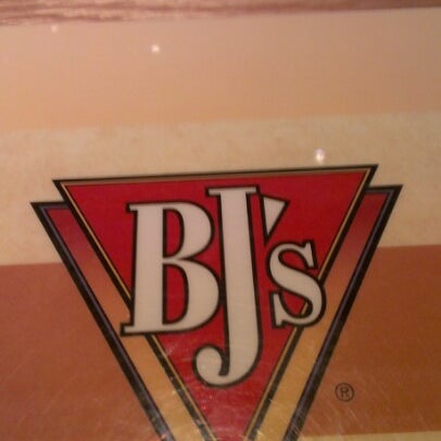 7/22/2012에 crash_pr님이 BJ&#39;s Restaurant &amp; Brewhouse에서 찍은 사진