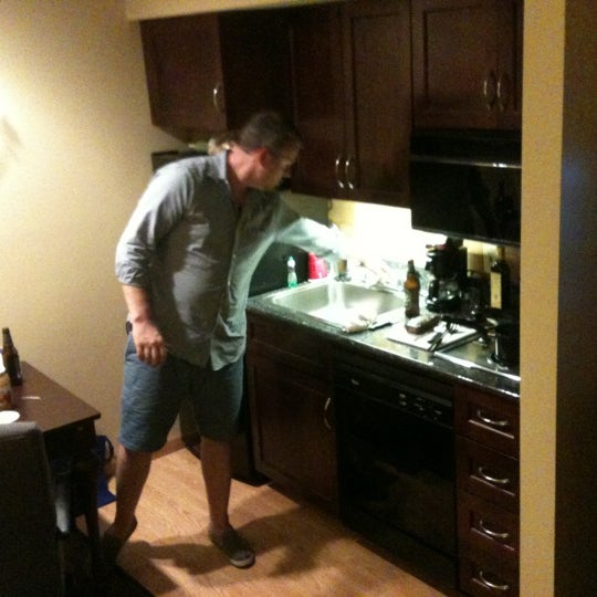 8/2/2012 tarihinde Dane K.ziyaretçi tarafından Homewood Suites by Hilton'de çekilen fotoğraf