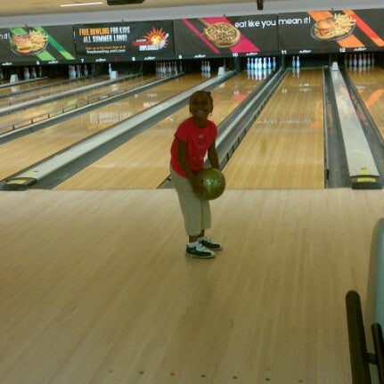 Photo taken at AMF Indian River Lanes by Hollywood on 8/14/2012