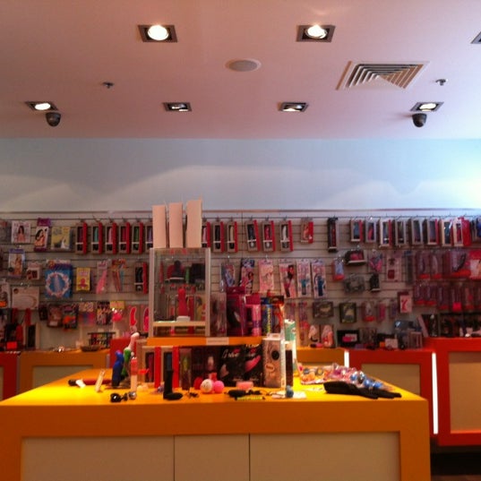 Sisters סיסטרס Toy Store in Namal TelAviv