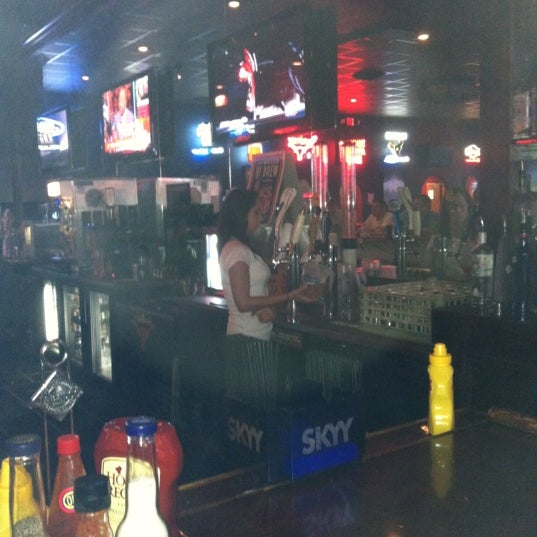 5/8/2012にJohnny T.がStars Sports Bar &amp; Grillで撮った写真