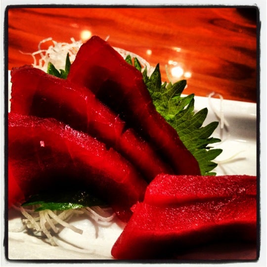 7/23/2012 tarihinde ✨Katie✨ziyaretçi tarafından Koi Japanese Cuisine'de çekilen fotoğraf