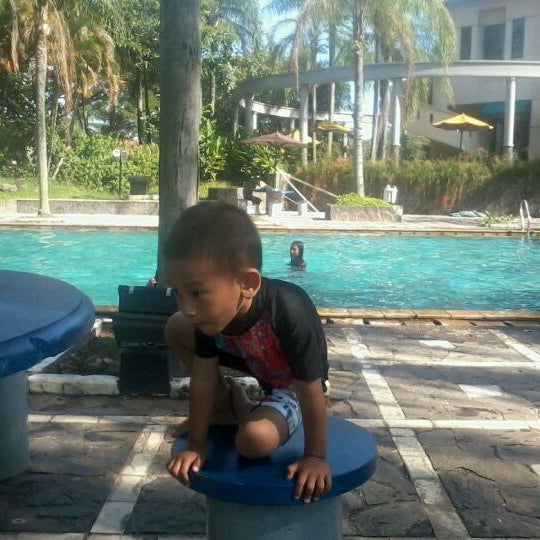 Kolam Renang Villa Dago Pamulang Kolam Renang Villa Dago Pamulang
