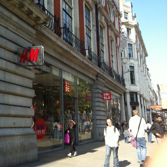 Uniqlo  Shopping in Oxford Street London
