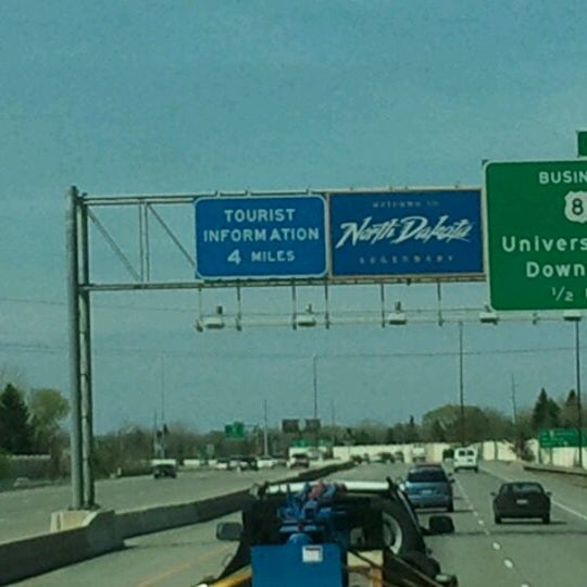 Photos at Minnesota / North Dakota State Line Border Crossing in Fargo