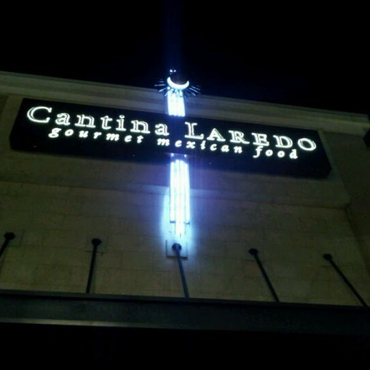 2/19/2012 tarihinde Natalie L.ziyaretçi tarafından Cantina Laredo'de çekilen fotoğraf