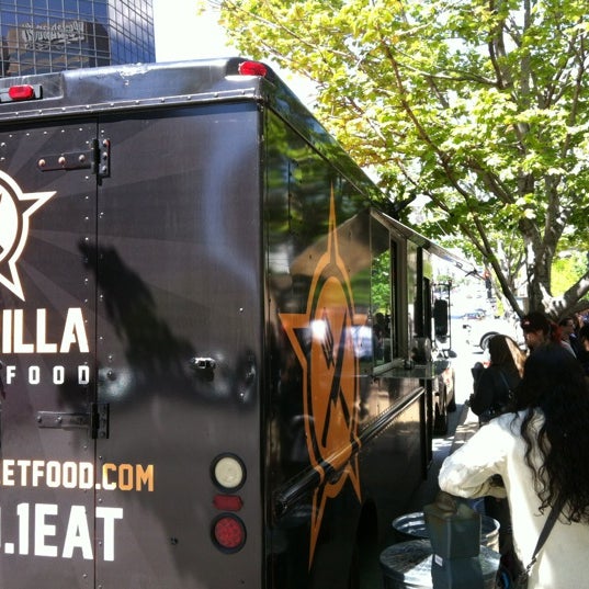 4/23/2012 tarihinde Yue (Valerie) H.ziyaretçi tarafından Guerrilla Street Food'de çekilen fotoğraf