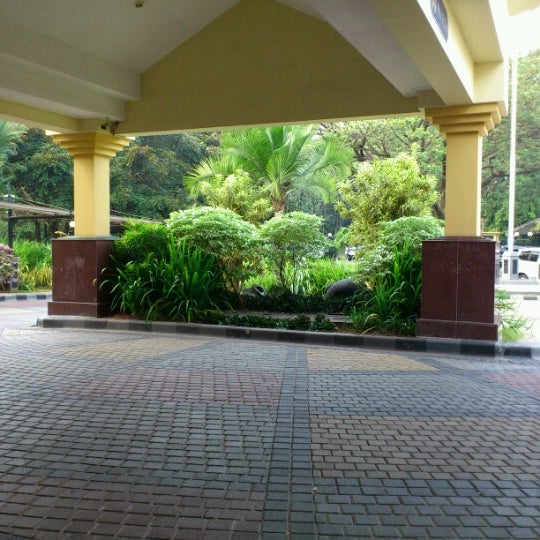 Photo prise au Kota Bukit Indah Plaza Hotel par Wei W. le7/3/2012