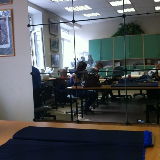 Театрально художественный технический колледж москва. Театрально-художественный колледж на улице радио. Тхтк 60. 60 колледж в москве. Театрально художественный колледж 60.