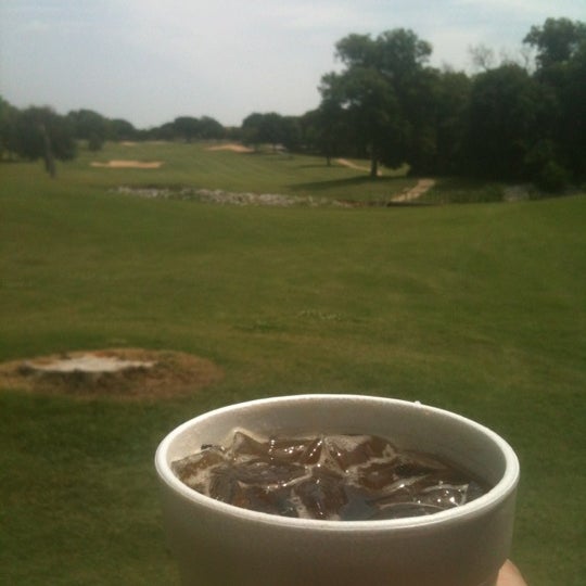 Foto diambil di Bear Creek Golf Club oleh J R. pada 5/15/2012