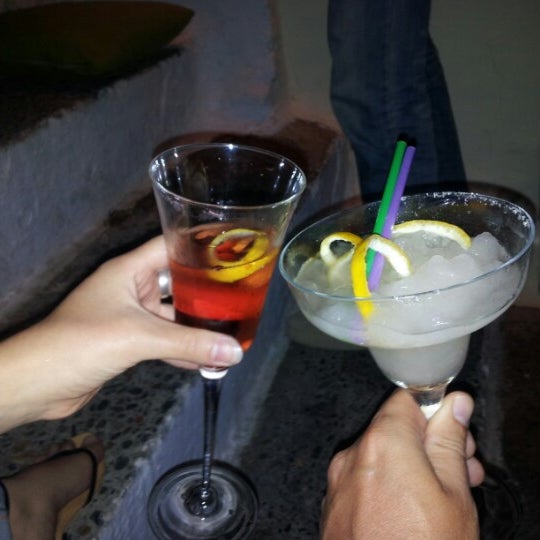 Foto tirada no(a) Mercurius Cocktail Bar por Konstantinos T. em 8/19/2012
