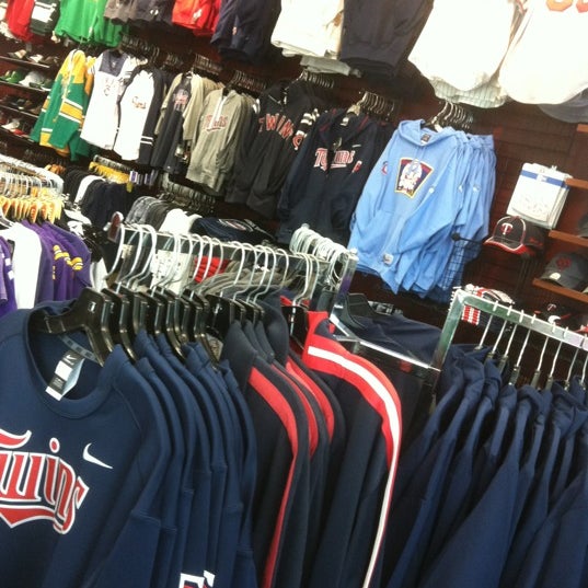 Photos At Goldy S Locker Room Rochester Mn