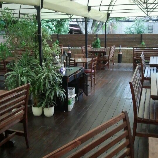 5/24/2012 tarihinde Octavian-Sebastian C.ziyaretçi tarafından Indigo Restaurant'de çekilen fotoğraf