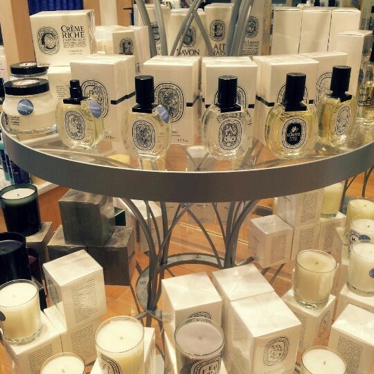 Now have less selection of Diptyque products. Barely could find some popular scented candles and thats it.