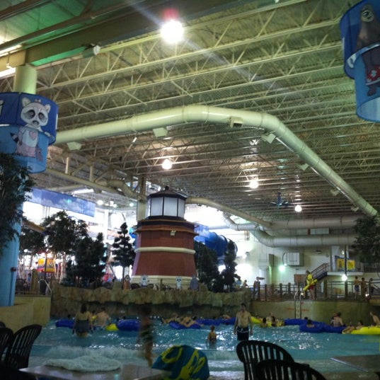 Снимок сделан в Water Park Of America пользователем Jason &quot;Gus&quot; W. 7/22/2012