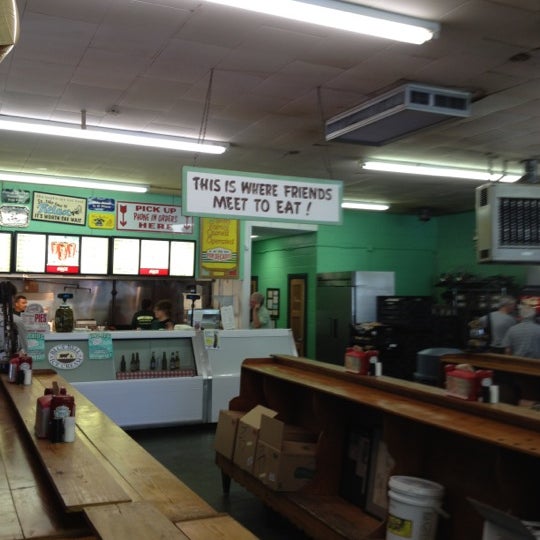 5/18/2012 tarihinde Laura T.ziyaretçi tarafından Kincaid&#39;s Hamburgers'de çekilen fotoğraf