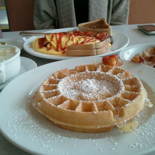 2/19/2012에 Beverly M.님이 Darling&#39;s Diner에서 찍은 사진